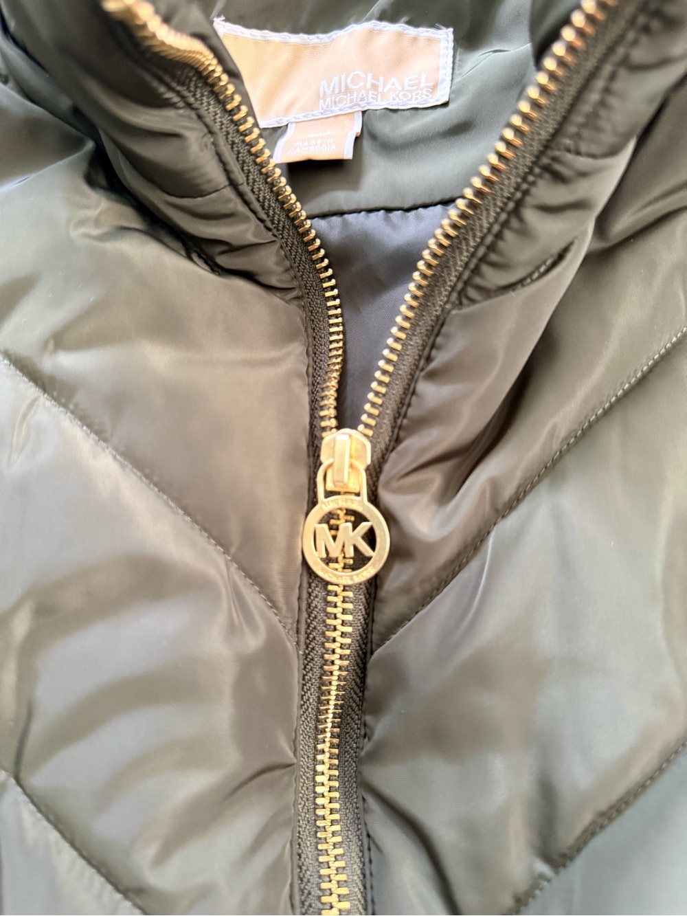 Michael Kors Olive Green Quilted Puffer Vest with Gold Zipper - Picture 3 of 10